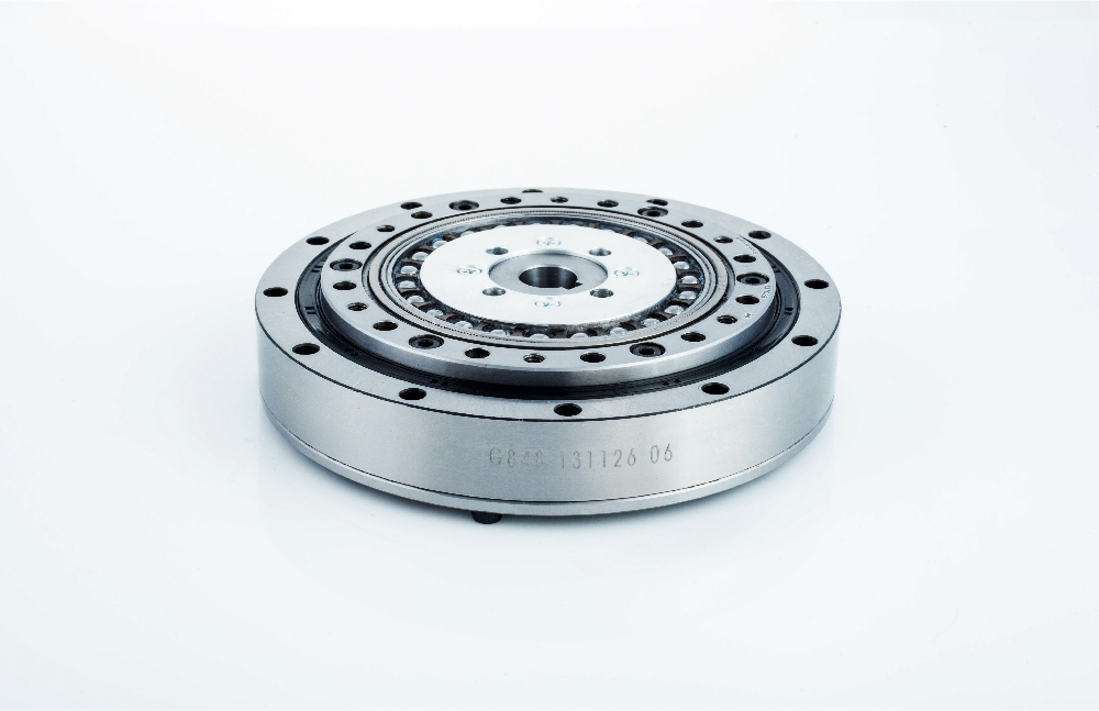 Miniature harmonic reducer for robot joint